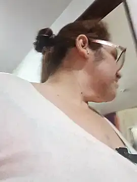 karlythoth@xh's cam snapshot