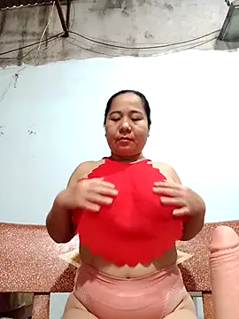 Queen-18200's cam snapshot