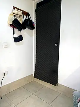 zoe_storm's cam snapshot