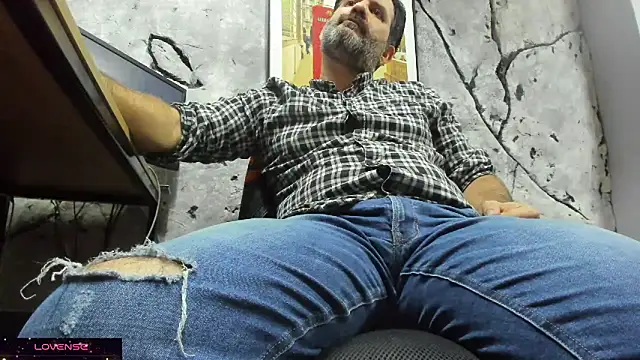 Maxi_thebig_daddy live sex cam