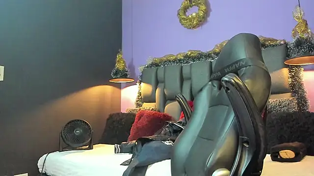 Lyon_vach live sex cam