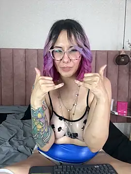 BrunnaMoore_'s cam snapshot