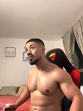 Ezzio_Scolaro live sex cam