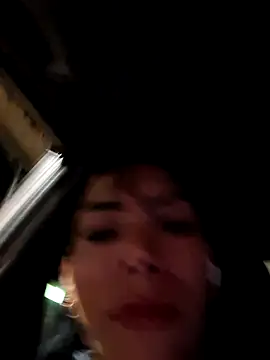 Doll_Loren live sex cam