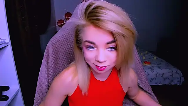 littleSiyfairy's cam snapshot