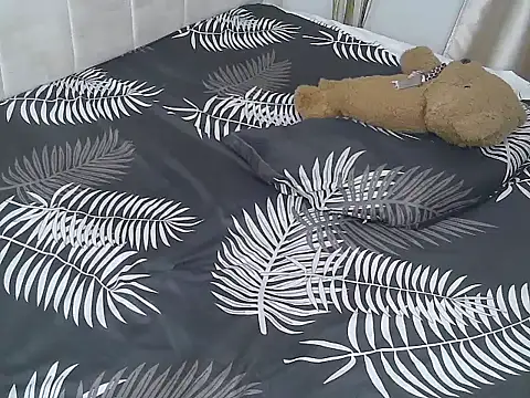 squirtty_booty's web cam