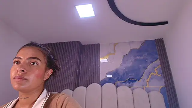 hot_dione's cam snapshot