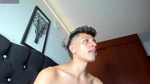 kevin_ahss live sex cam