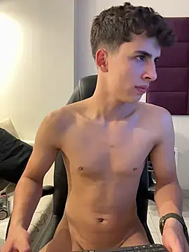 AdrianRinaldi live sex cam