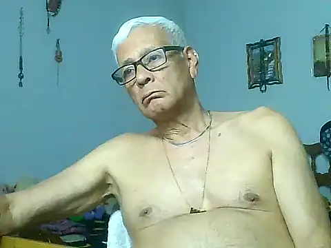 dirtysluttyfist live sex cam