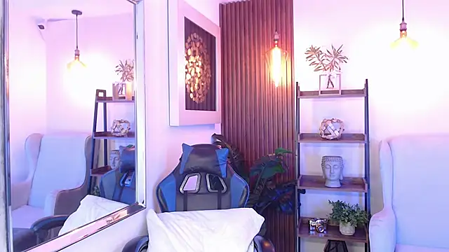Kenya--Buhle live sex cam