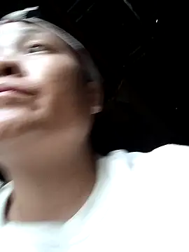 hey-bana's cam snapshot