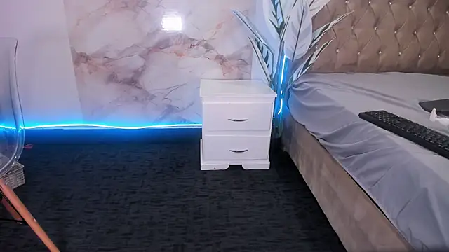 SeleneMakris's cam snapshot