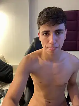 AdrianRinaldi live sex cam