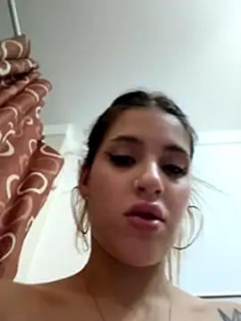 Lolykush's cam snapshot