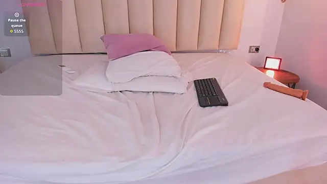 MiiaColliins's cam snapshot