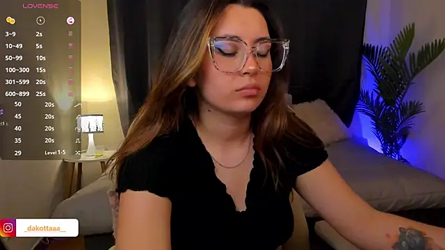 dakottaa_'s cam snapshot