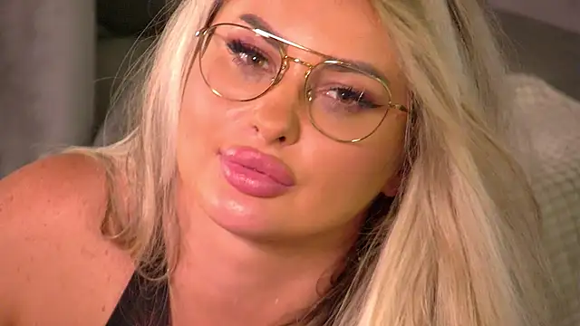 Denisse_Perry's cam snapshot