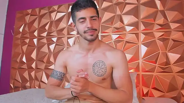 AlejandroStormm live sex cam