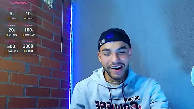 Leandro_valenzuela live sex cam