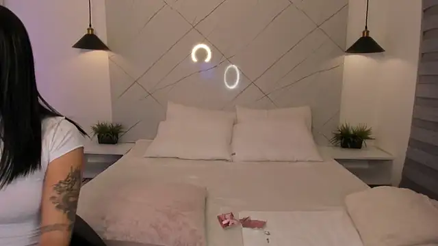 ANTONELLA__ROUSE_'s cam snapshot