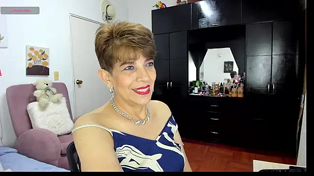 Angelina_Stone_65's cam snapshot