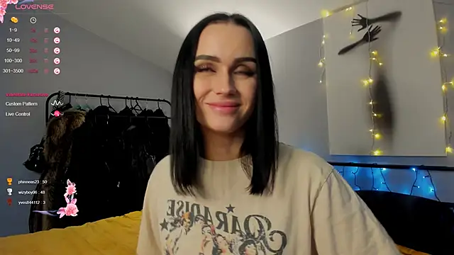 Lisa__Johnson live sex cam