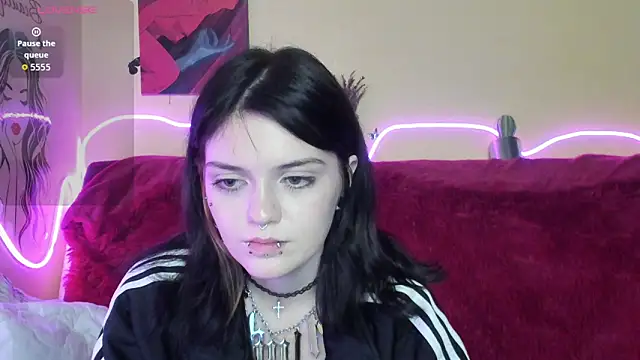 EmmaDarkk live sex cam