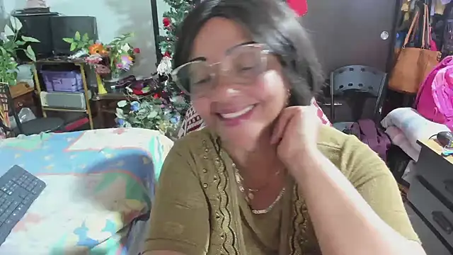 Mrs_mommy_'s cam snapshot