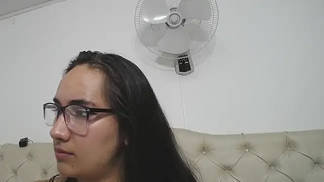 Maylin_horny19's cam snapshot