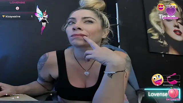 viktoria_davis_'s cam snapshot