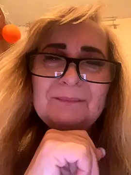 Irina2909@xh live sex cam