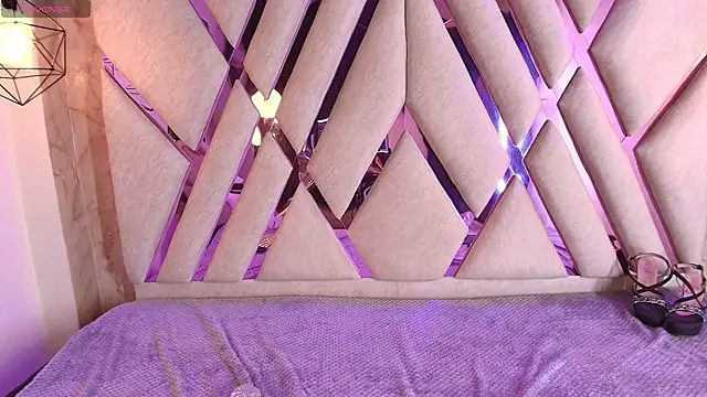 Lilith_curvy's cam snapshot