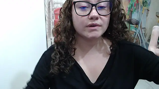 curly_greeneyed's cam snapshot