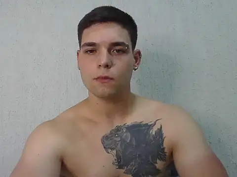 Zure-xxx live sex cam