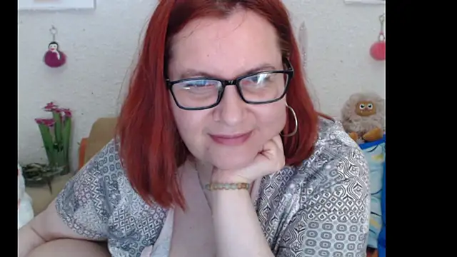 PlayfullMature's cam snapshot