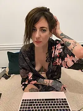 Thunder-Cunt live sex cam