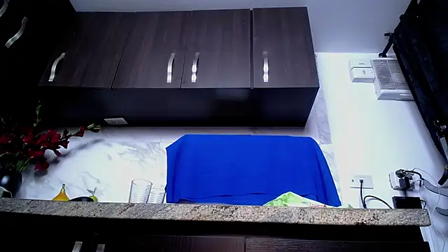 iniyalaboni's cam snapshot