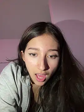 Giselle_miau's cam snapshot