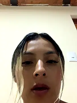 Cami_Leon2's cam snapshot