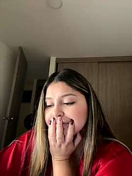 lunablossom_'s cam snapshot