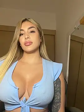 mi_suk11 live sex cam