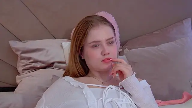 SelinSwarovski live sex cam