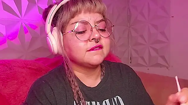 Satyn_doll's cam snapshot