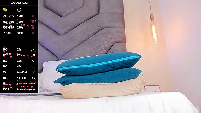 AilishBenson's cam snapshot