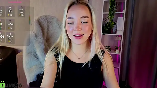 Christy_Little's cam snapshot