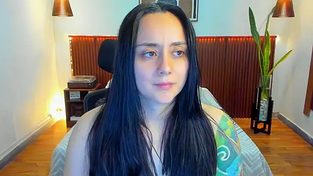 KatherineBond's cam snapshot