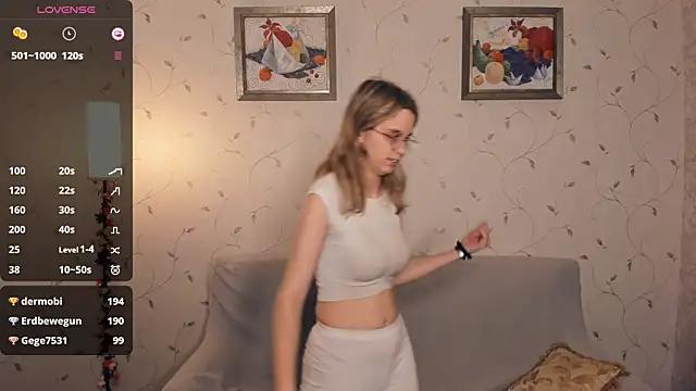 JoanBaggott's cam snapshot