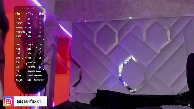 Sara_Foxx1 live sex cam