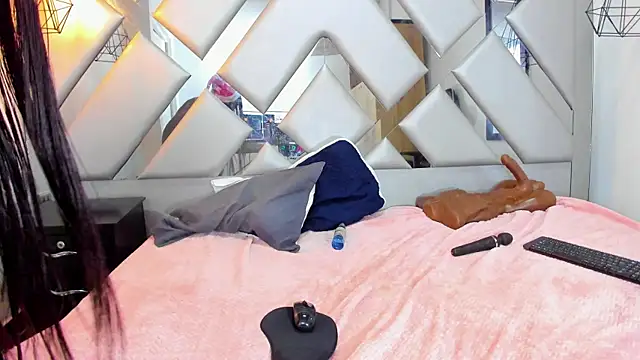 Nahomi-Hill's cam snapshot